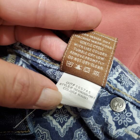 Paige Skyline Distressed Straight Leg Jean McKinley Wash Size 27, Size 4 - Picture 11 of 13